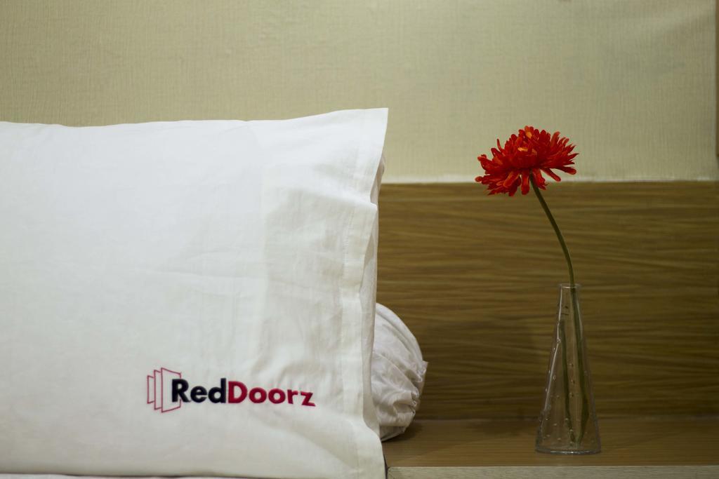 Reddoorz @ Slipi Jaya Rumah tetamu